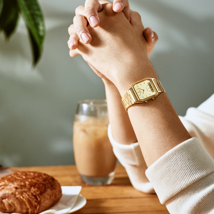 Reloj Casio AQ-230GA-9DMQ Original Retro - Dual Display Analógico Digital Dorado