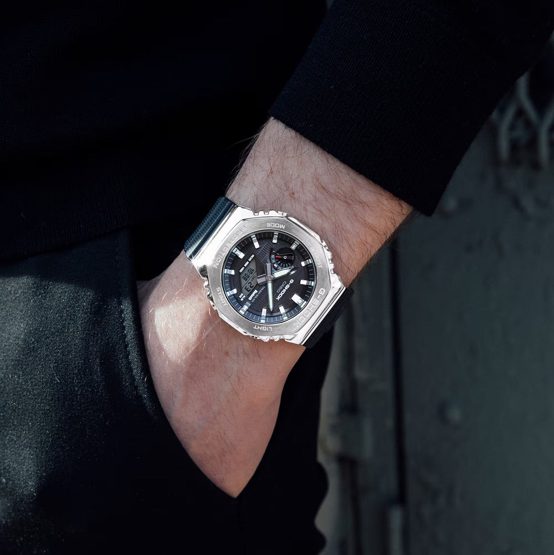 Casio G-Shock Original GBM-2100A-1A2 Carbon Core Guard con Bluetooth y Energía Solar - Resistencia Extrema 200 Metros