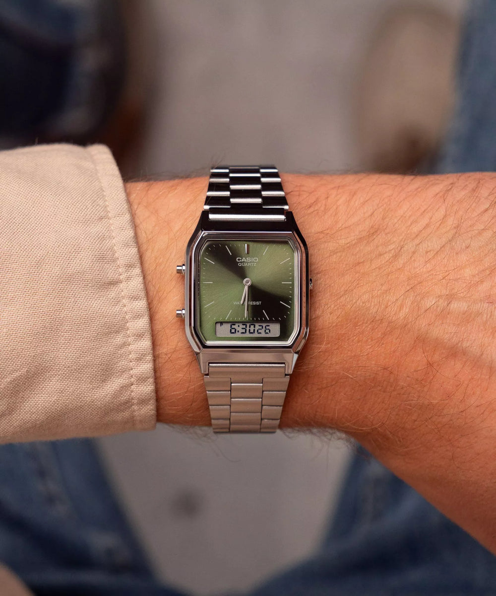 Casio Vintage AQ-230A-3A — Reloj Analógico-Digital con Esfera Verde Olivo y Pulsera de Acero - Casio en Perú | Jherr Jewelry