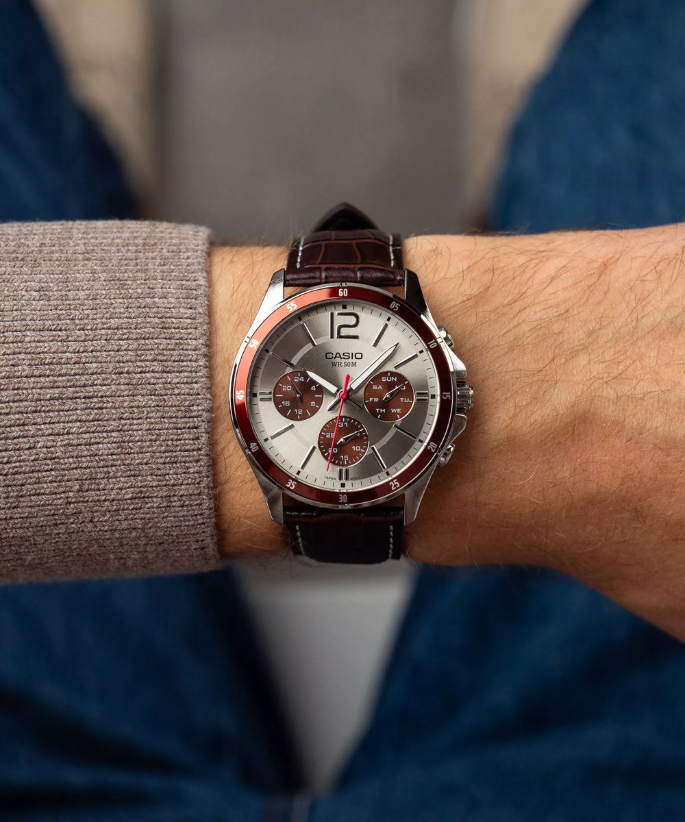 Reloj Casio Hombre MTP-1374L-7A1VEF — Multifunción Analógico con Correa de Cuero - Casio en Perú | Jherr Jewelry