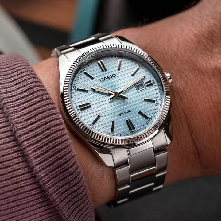 Reloj Casio MTP - 1302PE - 2AV Original | Acero Inoxidable Esfera Azul Turquesa Hombre elegante en Perú