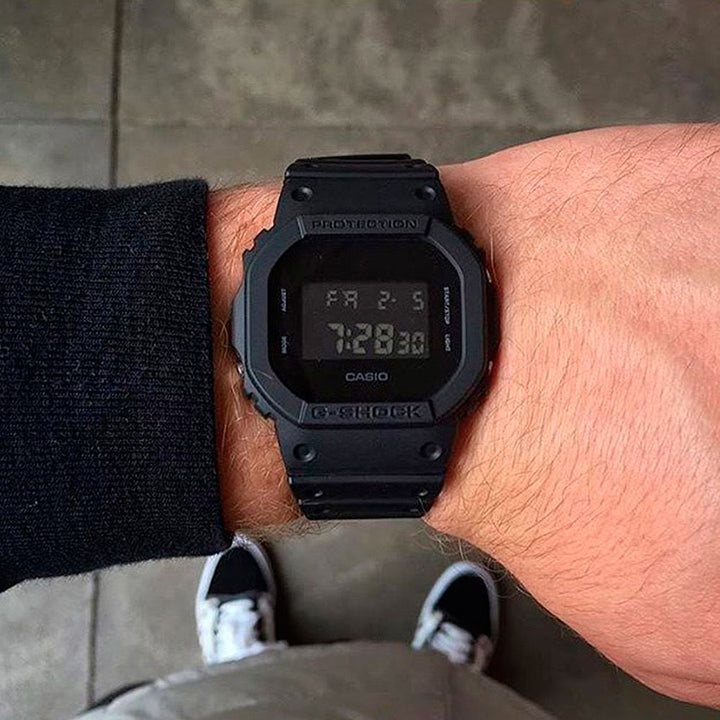 RELOJ G - SHOCK - NEGRO DW - 5600BB - 1 elegante para hombre en Perú