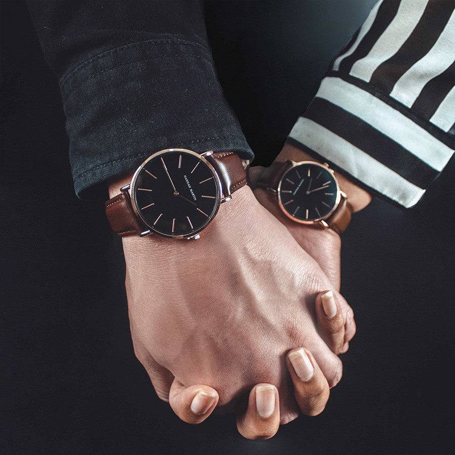 Relojes de Pareja Hannah Martin Rose Gold Esfera Negra con Cuero Marrón - Set Coordinado 40mm/36mm - Hannah Martin en Perú | Jherr Jewelry